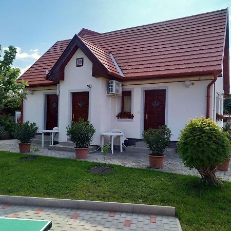 Апартаменты Kertesz Vendeghaz Хедькё Экстерьер фото
